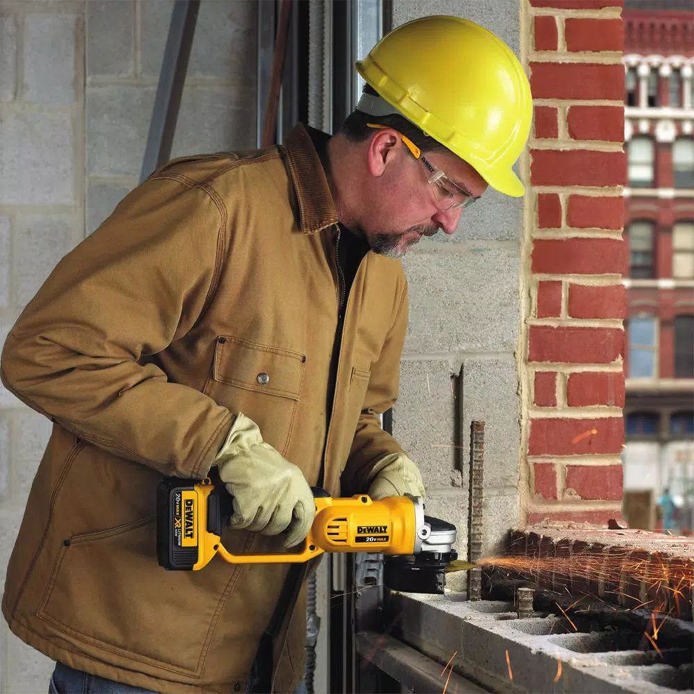 DEWALT 20V MAX XR Brushless 4-Tool Combo Kit with FLEXVOLT 6.0Ah & 2.0Ah Batteries