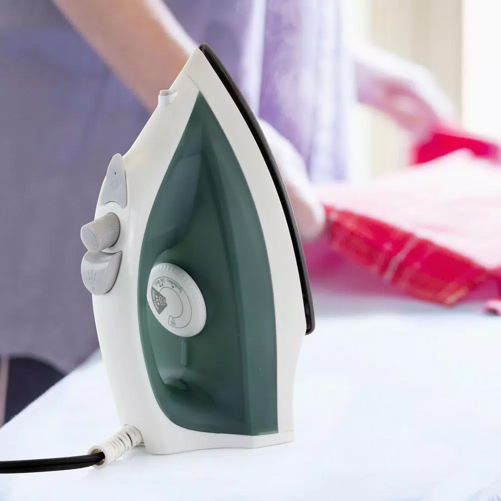 Proctor Silex Nonstick Steam Iron with Adjustable Steam and Fine-Mist Spray, White