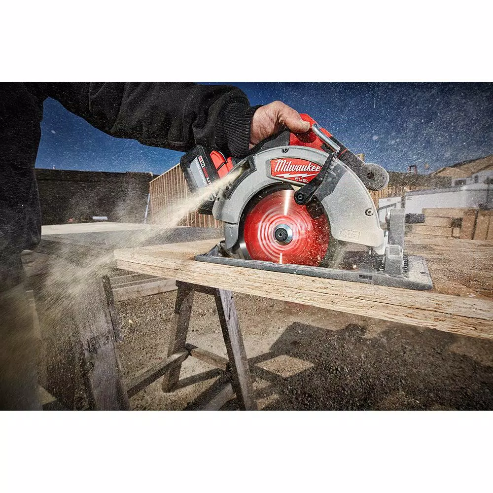 Milwaukee M18 FUEL 18V Brushless 3-Tool Combo Kit: 7-1/4 in. Circular Saw, Jigsaw & Compact Router