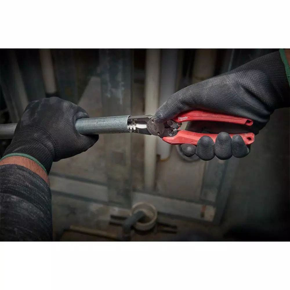 Milwaukee 6-in-1 Electrician Combination Pliers and FASTBACK Utility Knife 2-Pack Set