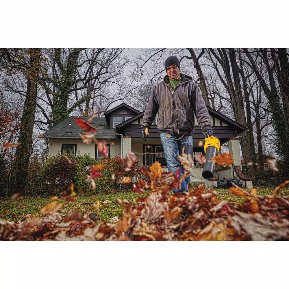 DEWALT 20V MAX Cordless Hedge Trimmer Kit with 5.0 Ah Battery, Charger, and Bonus Handheld Leaf Blower