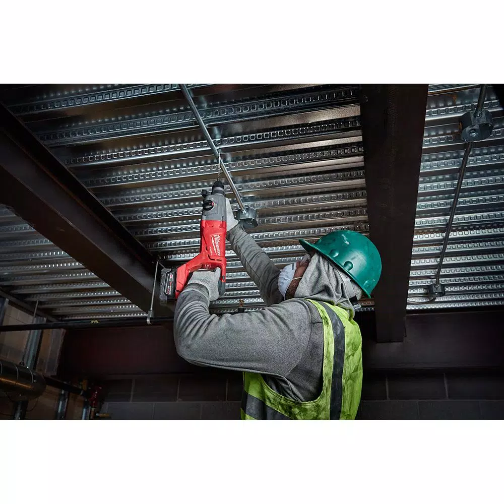 Milwaukee M18 FUEL 1 in. SDS-Plus D-Handle Rotary Hammer Kit with (2) 9.0 Ah Batteries