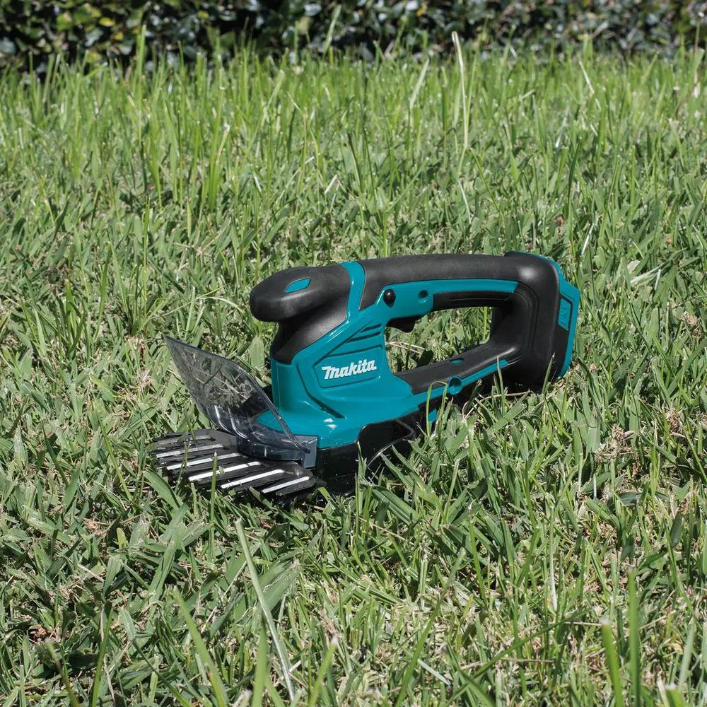 Makita 18V LXT Cordless Grass Shear Kit with 4.0Ah Battery and Charger