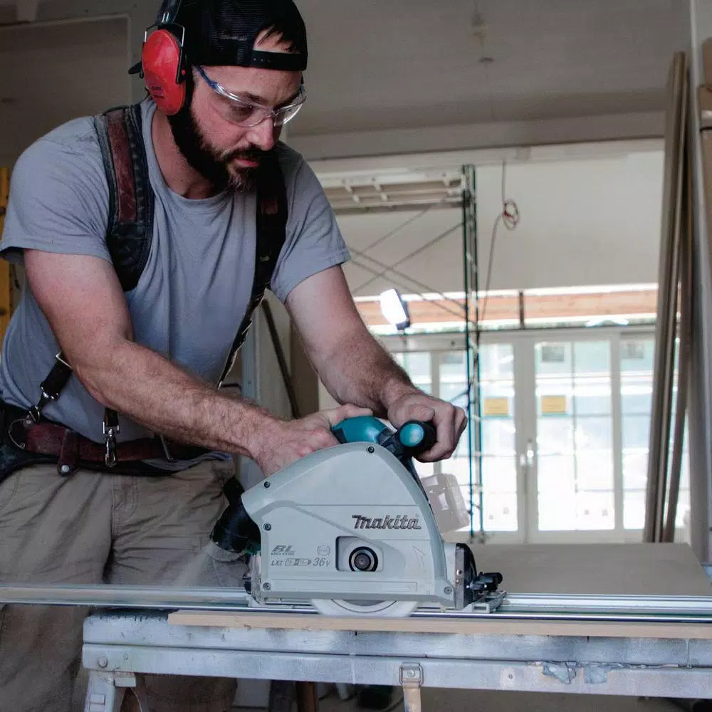 Makita 18V X2 LXT Brushless 6-1/2" Plunge Circular Saw (Tool Only) with 55T Carbide Blade