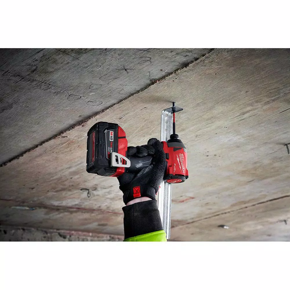 Milwaukee M18 FORCE LOGIC 750 MCM Crimper Kit with M18 FUEL Hammer Drill & Impact Driver Combo