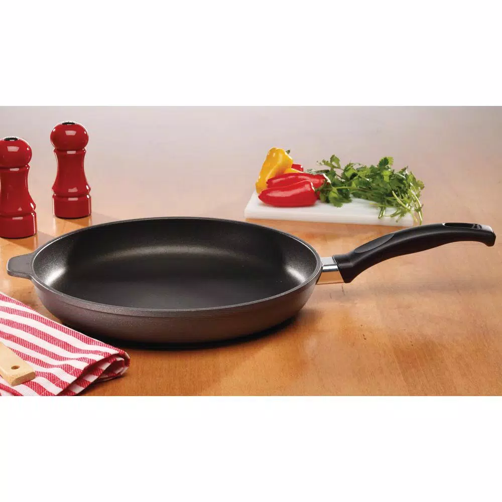 Swiss Diamond Swiss Titan 11 in. Titanium Nonstick Frying Pan, Gray