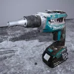 Makita 18V LXT Brushless Cordless Drywall Screwdriver Kit with 5.0Ah Battery & Charger thumbnail 7
