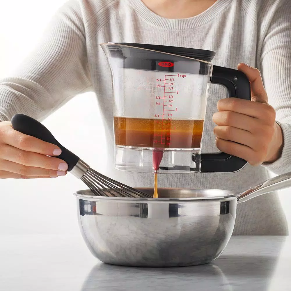 OXO Good Grips 4-Cup Fat Separator with Strainer and Non-Slip Handle