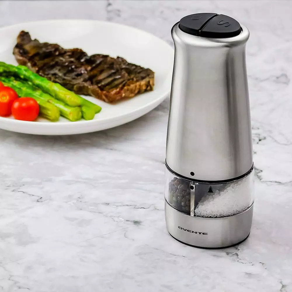 Ovente 2-in-1 Electric Salt and Pepper Grinder, Stainless Steel Silver, Battery Operated