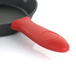 MegaChef 6-Piece Pre-Seasoned Cast Iron Skillet Set with Lids and Silicone Holders thumbnail 3