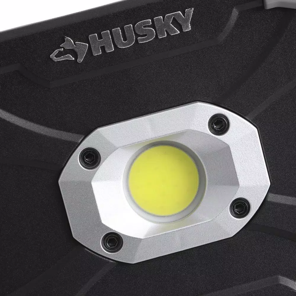 Husky 700 Lumens LED Utility Light with 180° Foldable Handle - Black