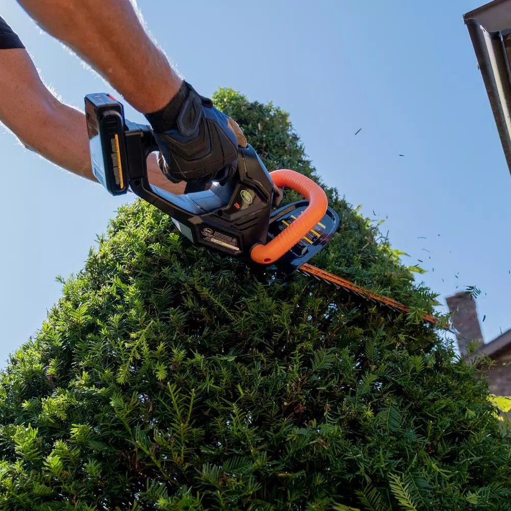 Scotts 20V Cordless 22 in. Hedge Trimmer Kit with 2.0Ah Battery and Fast Charger