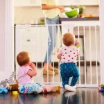 Munchkin Auto Close Metal Baby Gate, 29.5 in. Tall, White thumbnail 3