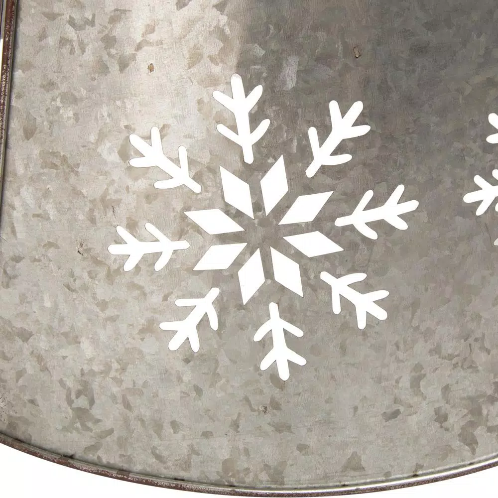 Glitzhome 21.65 in. Snowflake Diecut Metal Tree Collar with Light String