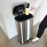 iTouchless SoftStep 8 Gal. Stainless Steel Step Trash Can with Odor Filter and Removable Inner Bucket thumbnail 5