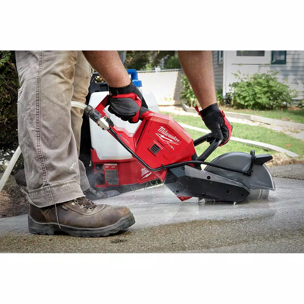 Milwaukee M18 FUEL 9 in. Cut Off Saw Kit with ONE-KEY and M18 SWITCH TANK Water Supply Kit