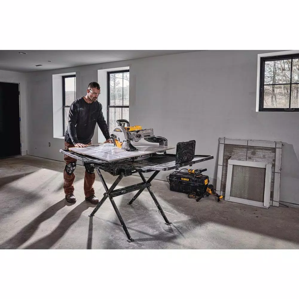 DEWALT 10 in. High Capacity Wet Tile Saw with Stand, 15 Amp Corded Specialty Saw