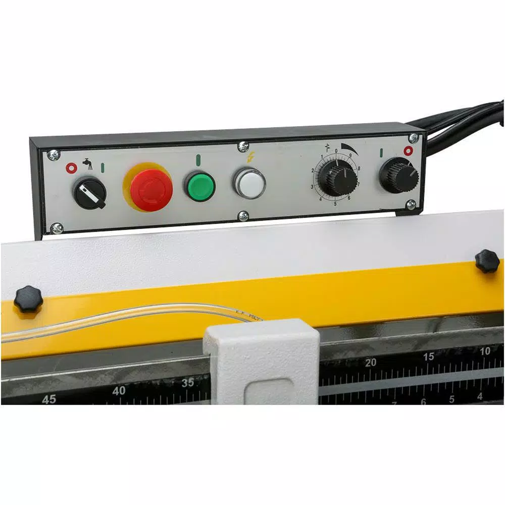 Grizzly Industrial 1.5 HP Metal-Cutting Horizontal Bandsaw, 10" x 18" Capacity with Coolant System