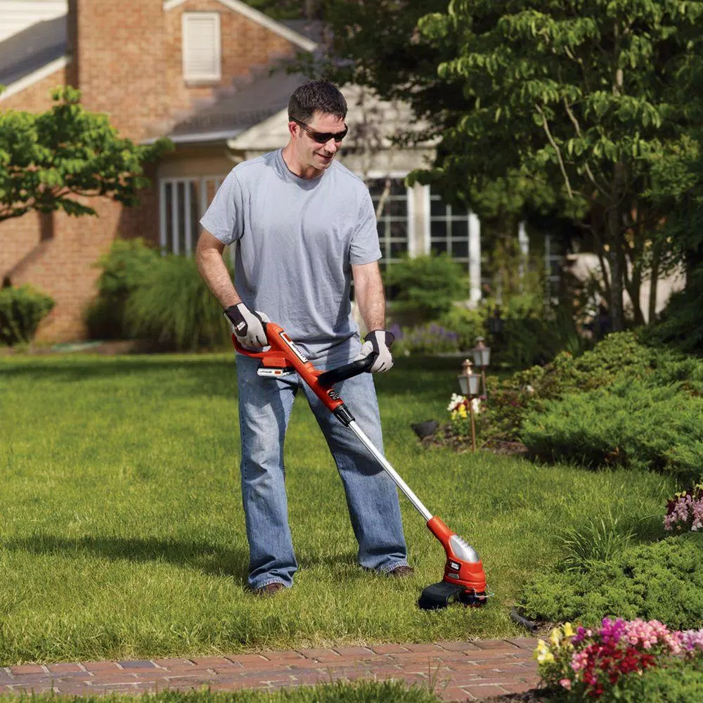 BLACK+DECKER 20V MAX Cordless String Trimmer and Edger with (2) 1.5 Ah Lithium-Ion Batteries and Charger
