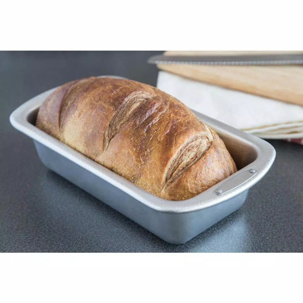 Doughmakers 8.5 x 4.5 in. Heavy Duty 16 Gauge Aluminum Loaf Pan with Patented Pebble Pattern