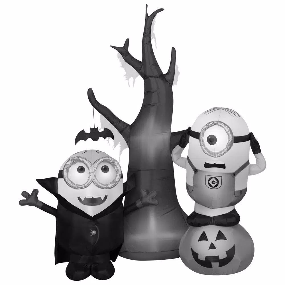 Gemmy 5 ft. Minions Halloween Airblown Inflatable Scene with Tree and Pumpkin
