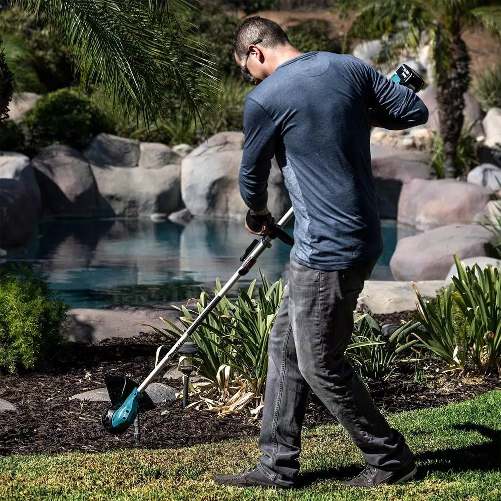Makita 18V LXT Brushless Cordless String Trimmer Kit with 4.0 Ah Battery, Charger, and Bonus Trimmer Line