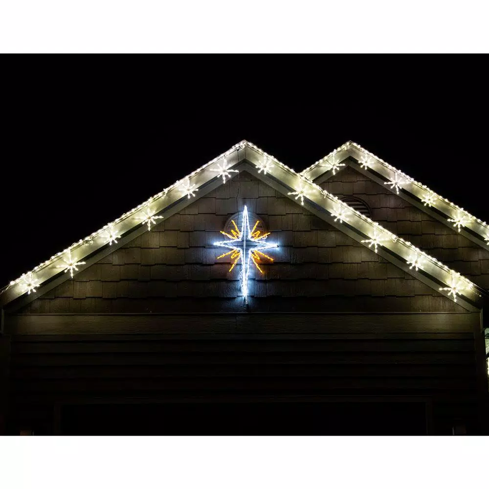 Fraser Hill Farm 4 ft. Bethlehem Star LED Christmas Light - 148 Gold & White Lights