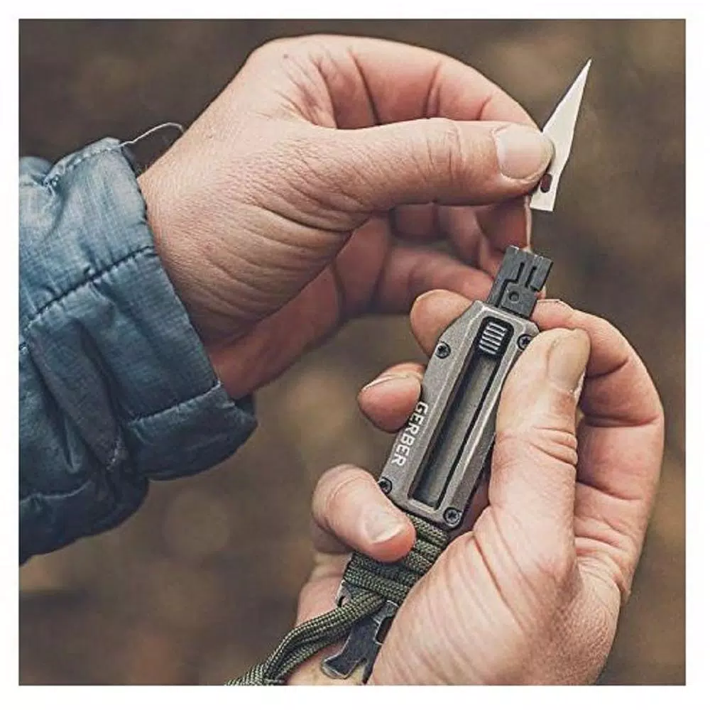 Gerber Prybrid-X 8-in-1 Multi-Tool with Replaceable #11 Hobby Blade and 550 Cord Wrap