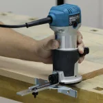Makita 1-1/4 HP 6.5 Amp Compact Corded Router Kit with Plunge Base and Variable Speed thumbnail 15