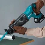 Makita 18V LXT Lithium-Ion Cordless Reciprocating Saw Kit with 5.0Ah Batteries and Charger thumbnail 9