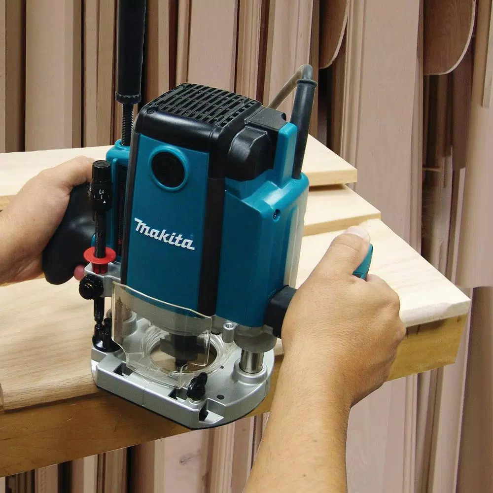 Makita RP1800 15-Amp 3-1/4 HP Corded Plunge Router, 22,000 RPM