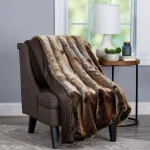 Lavish Home Oversized Amber Brown Faux Marten Sable Reversible Throw Blanket thumbnail 5