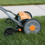 Fiskars StaySharp 17 in. Manual Push Reel Mower, Non-Electric Walk Behind thumbnail 6