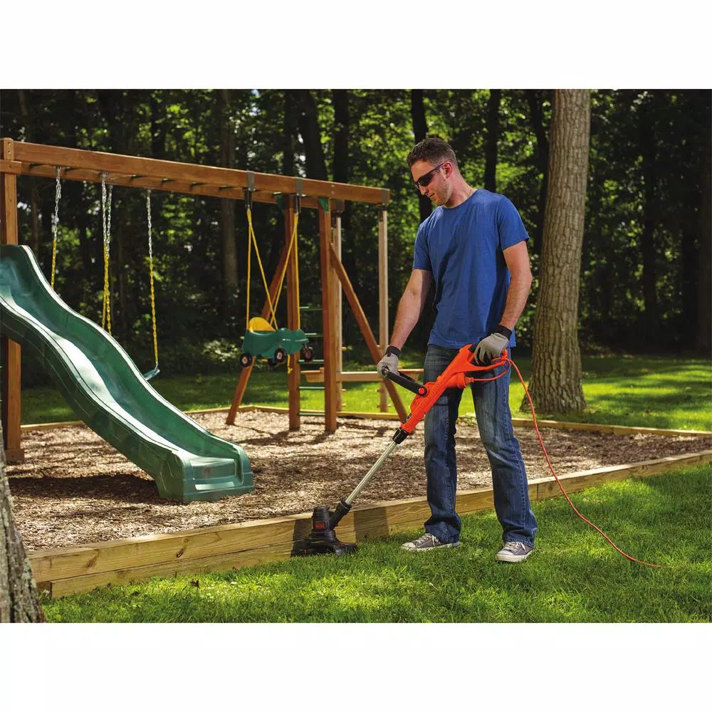 BLACK+DECKER ST9000 14 in. Corded Electric String Trimmer and Edger, 6.5 Amp