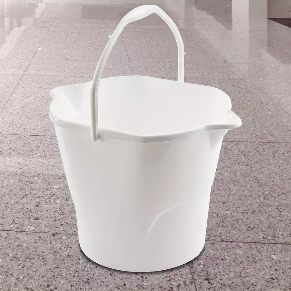 Libman 3 Gallon Heavy Duty Polypropylene Household Bucket with Comfort Grip Handle