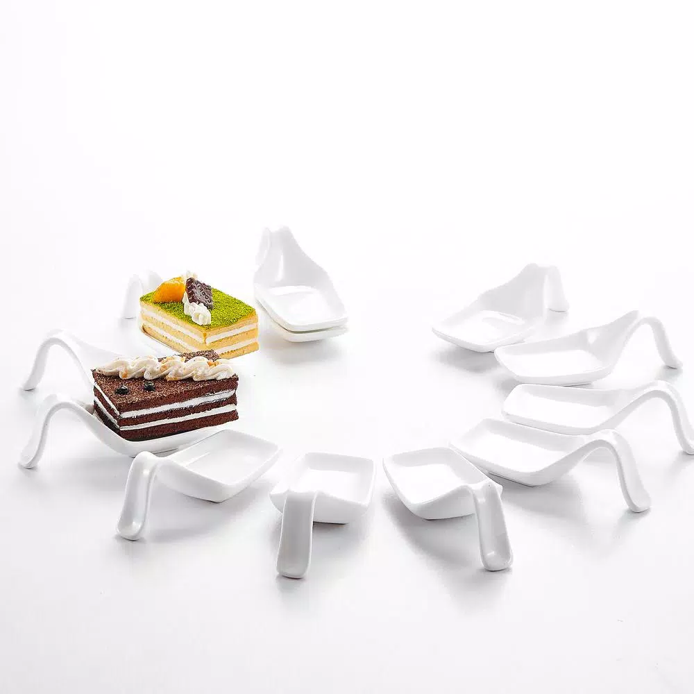 MALACASA 4.3 in. White Porcelain Ramekins Set of 12, Ceramic Serving Dishes for Creme Brulee and Souffle