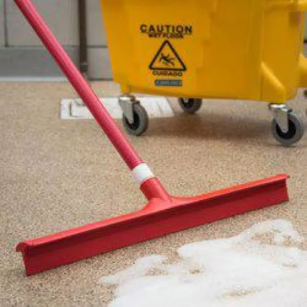 Carlisle Sparta 24 in. Single-Blade Rubber Floor Squeegee with 60 in. Fiberglass Handle