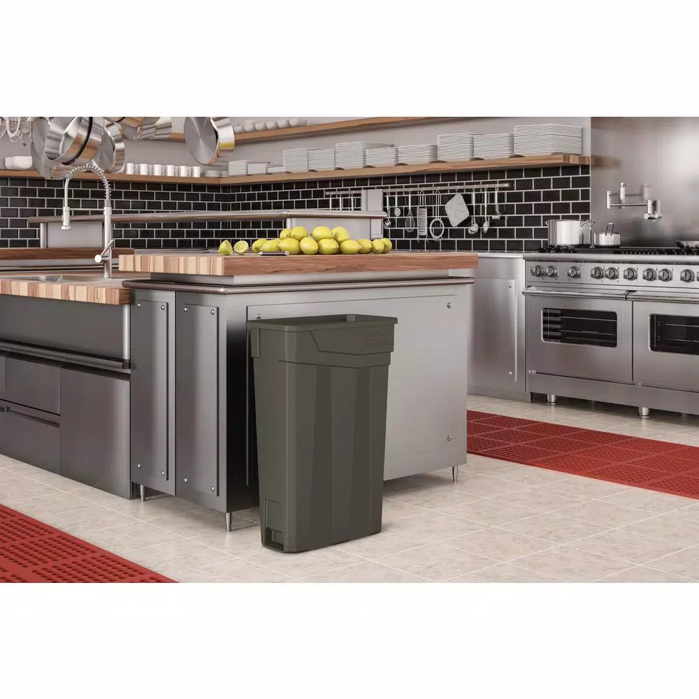 Suncast Commercial 23 Gallon Slim Resin Trash Can, Gray