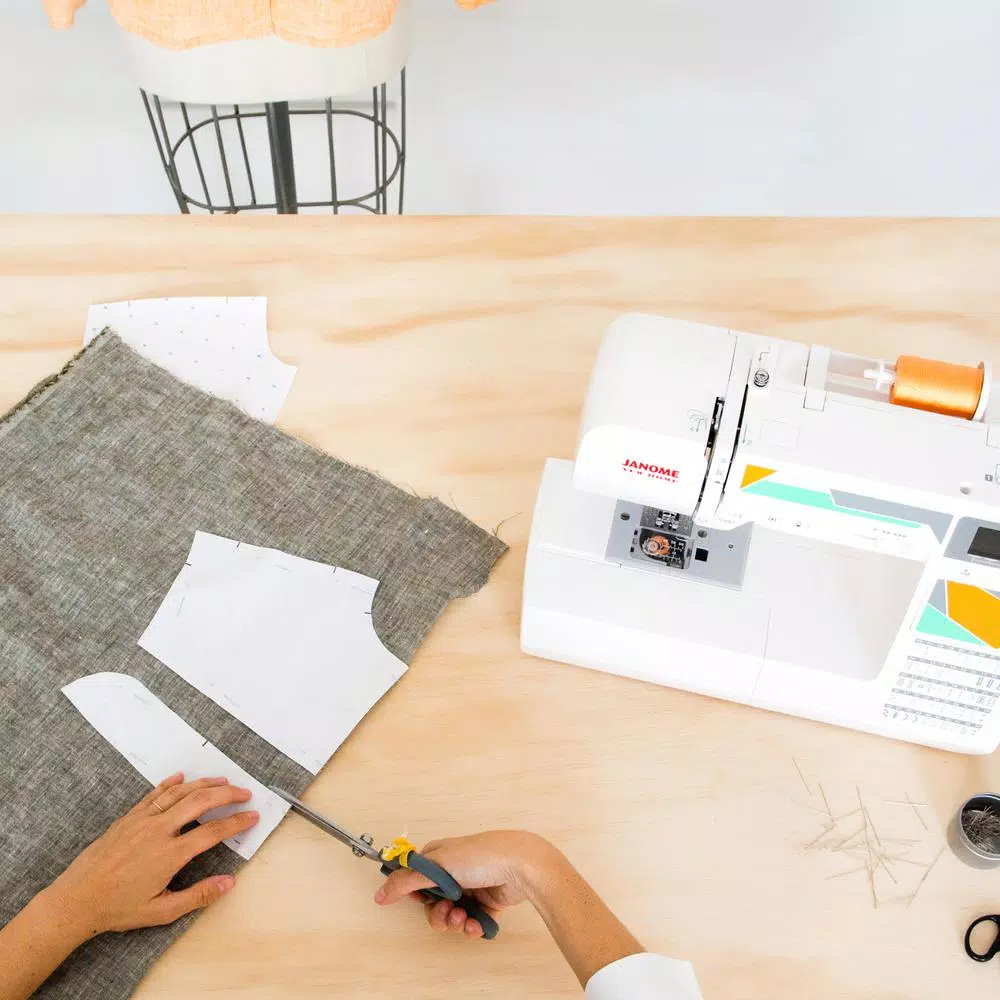 Janome MOD-50 Computerized Sewing Machine with 50 Stitches and 3 One-Step Buttonholes