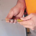 Klein Tools 3-in-1 HVAC Pocket Multibit Screwdriver with Concealable Tips and Schrader Bit thumbnail 4