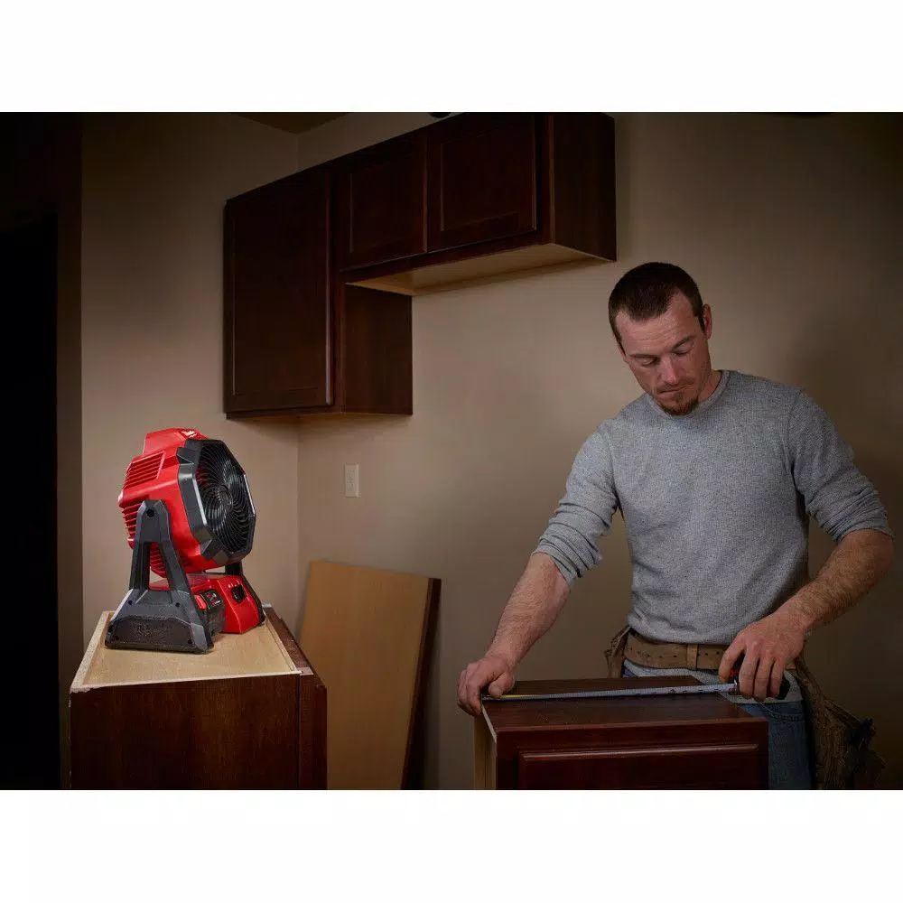 Milwaukee M18 18V Lithium-Ion 4-1/2 in. Cordless Cut-Off Grinder and M18 Jobsite Fan Combo Kit