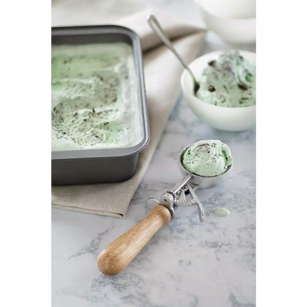 Fox Run Vintage Trigger Ice Cream Scoop with Beechwood Handle