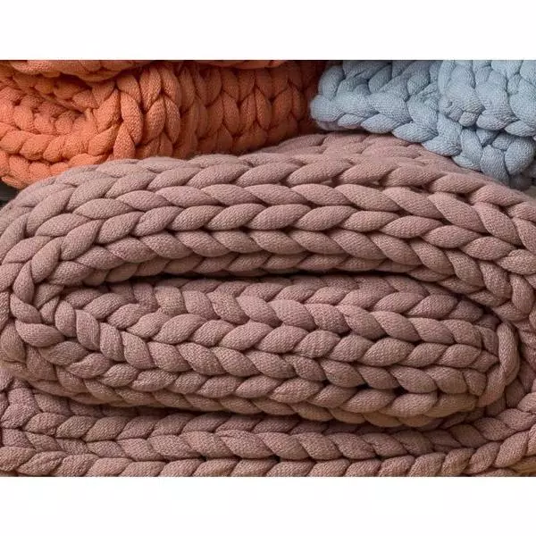 DONNA SHARP Mauve Acrylic Chunky Knitted Throw Blanket, 40 x 50 in