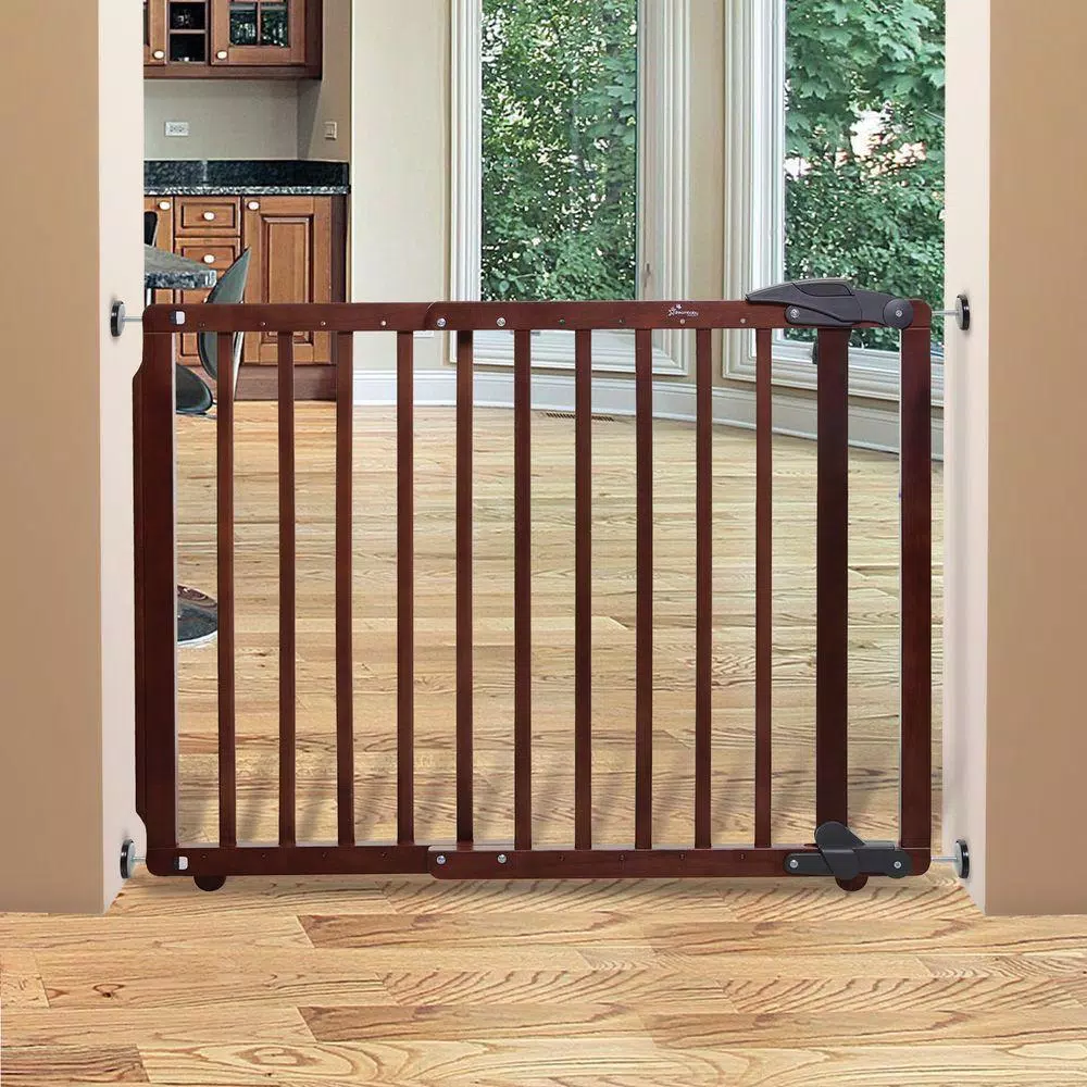 Dreambaby Nottingham Gro-Gate 29.5 in. Wooden Extendable Safety Gate, Cherry