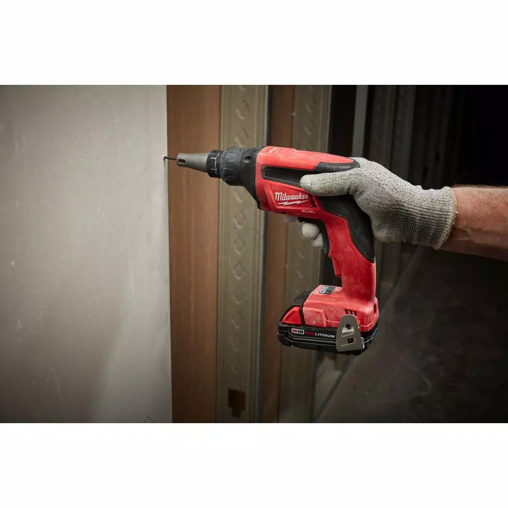 Milwaukee M18 FUEL 18V Brushless Cordless Drywall Screw Gun & M18 Cut Out Tool Kit