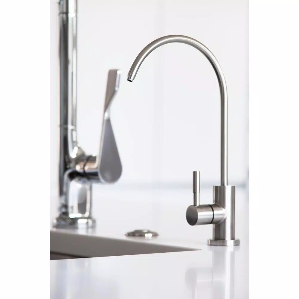 Aquverse 5-Stage Reverse Osmosis Water Filtration System with Mineralization