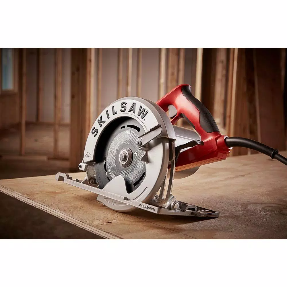 Skilsaw 7-1/4 in. Magnesium Left Blade Sidewinder Circular Saw, 15 Amp