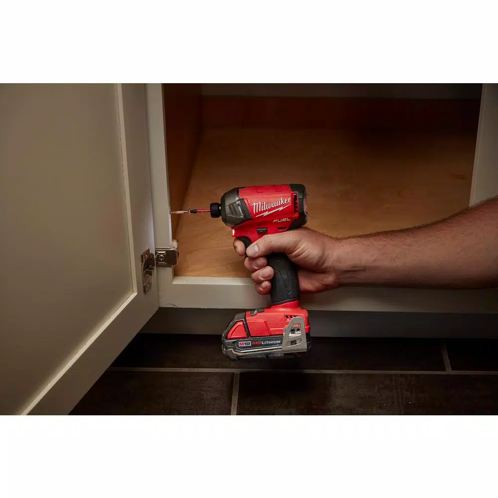 Milwaukee M18 FUEL SURGE 1/4 in. Hex Hydraulic Impact Driver Kit w/ (2) 2.0 Ah Batteries & Charger