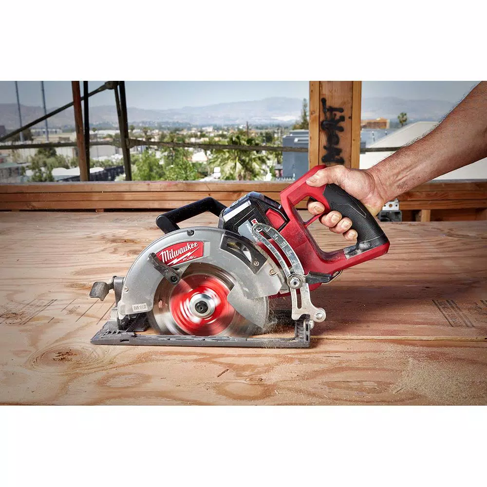 Milwaukee M18 FUEL 7-1/4 in. Rear Handle Circular Saw (Tool-Only)