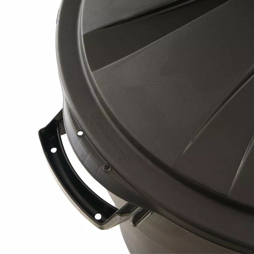 Rubbermaid Roughneck 32 Gallon Round Black Trash Can with Lid (2-Pack)